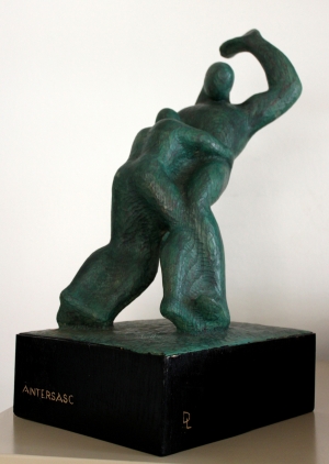 L. Dellago - 'Antersasc'-Skulptur überreicht